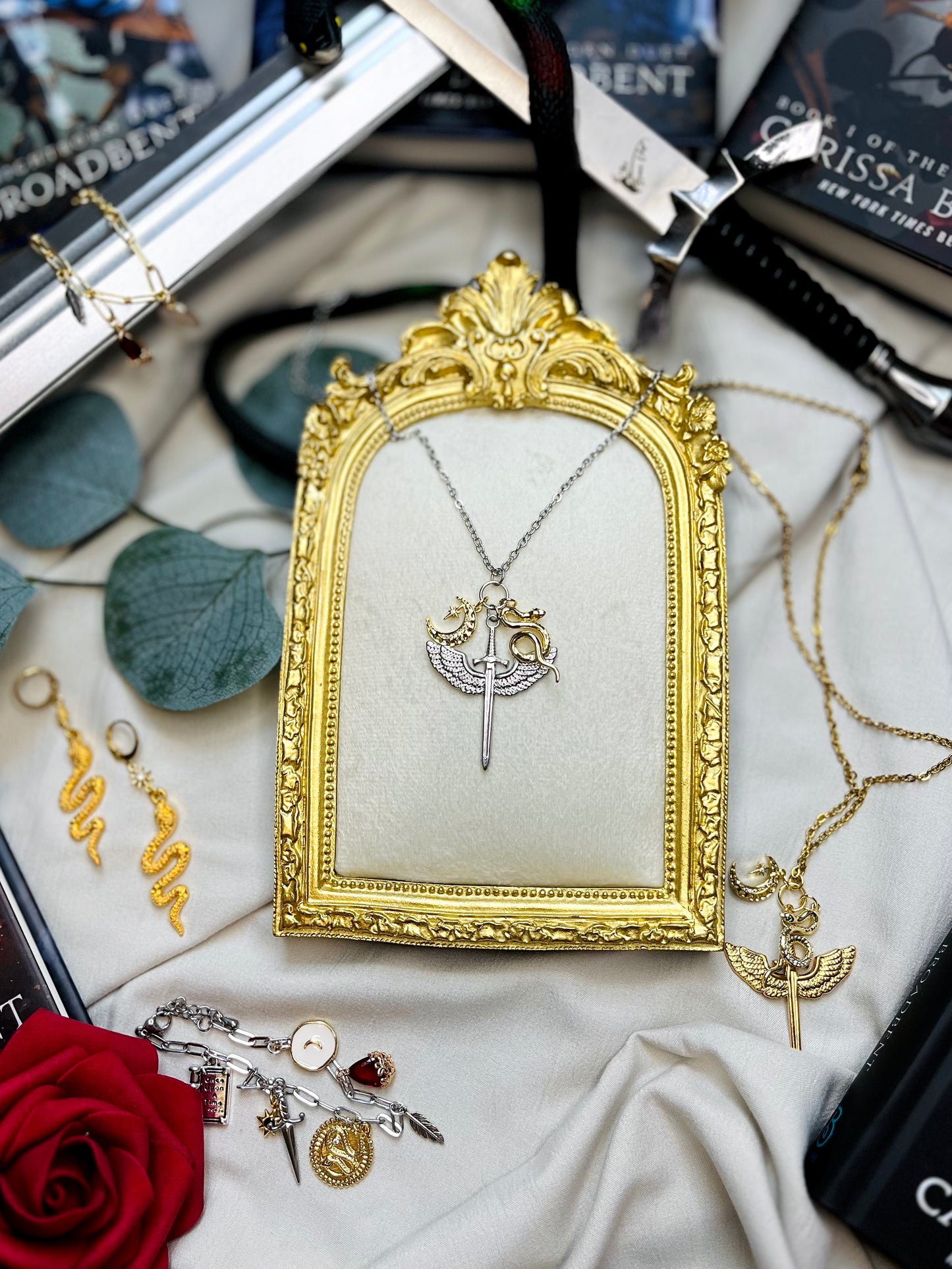 Crowns of Nyaxia Cluster Necklace