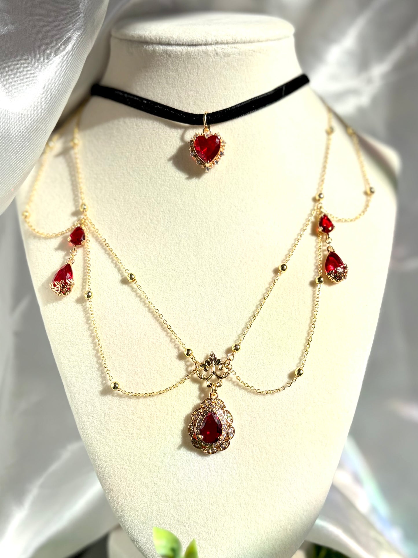 Vampire's Kiss Necklace